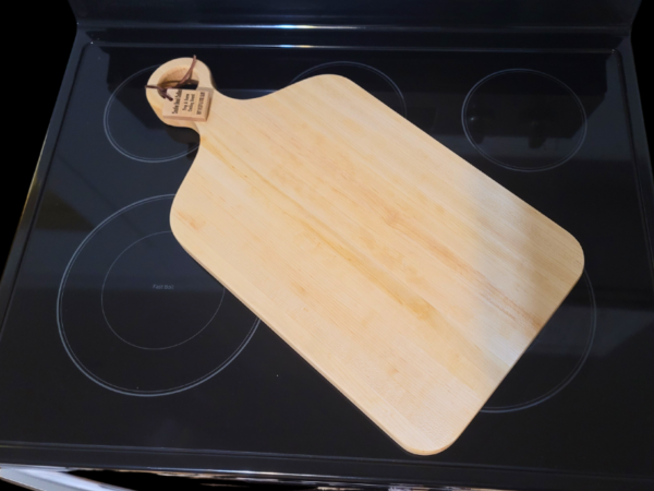 Queen Bee Custom Prep and Serve Cutting Board - Image 4